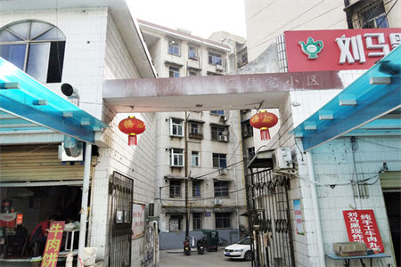 世纪嘉园3室2厅2卫141.7m2精装修家具家电齐全